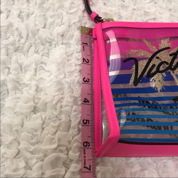 NWOT Victoria Secret Cosmetic Bag - Picture 4 of 6